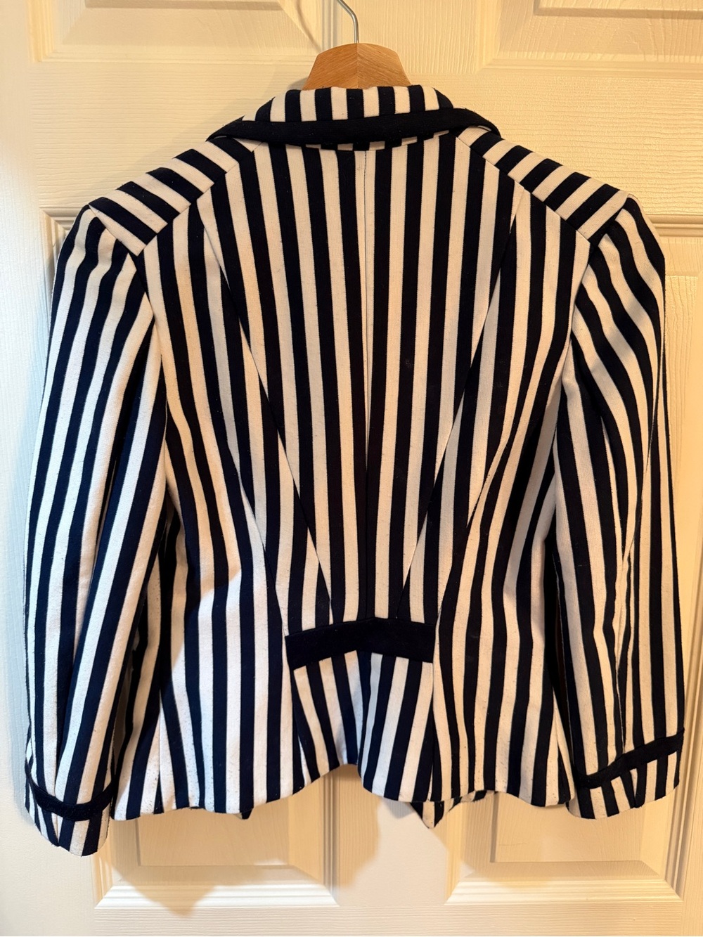 H&M Navy and White Vertical Stripe Blazer - Picture 4 of 4